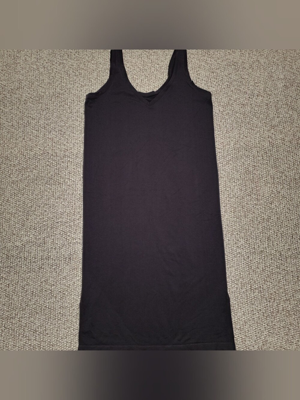 Yummie Black Seamless V-Neck Tank Midi Dress - Size L